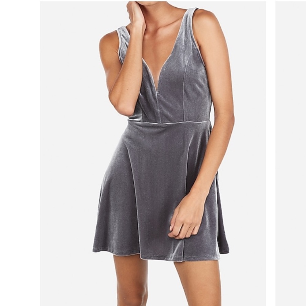 NWT Velvet Deep V Wire Skort Dress